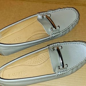 Ralph Lauren Caliana driving shoe slip on. Gray/Silver